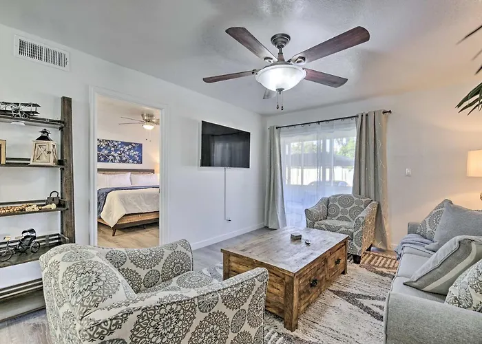 Steps To Dtwn Gilbert! W/ Furnished Porch