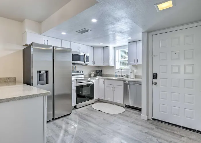 Steps To Dtwn Gilbert! W/ Furnished Porch Gilbert